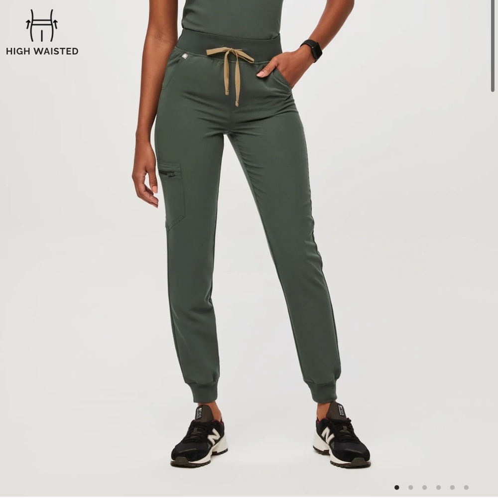 Figs High Waisted Zamora Jogger Scrub Pants - Moss